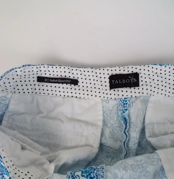 Talbots Perfect Shorts Blue Paisley Classic 10.5" Size 10 Mature Preppy - Picture 3 of 5